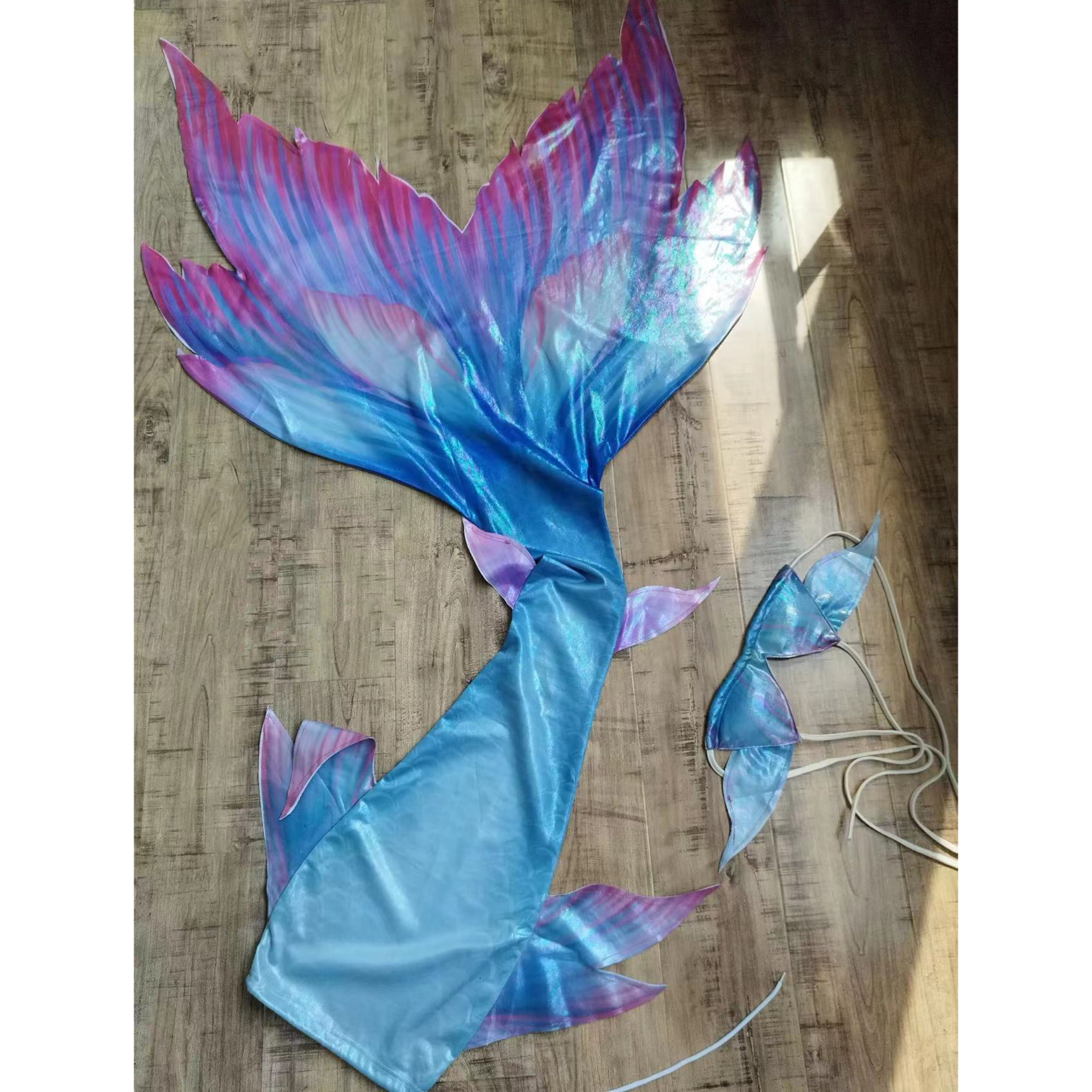 Premium Gold Foil Mermaid Tail - Photography Design recensione e prezzo