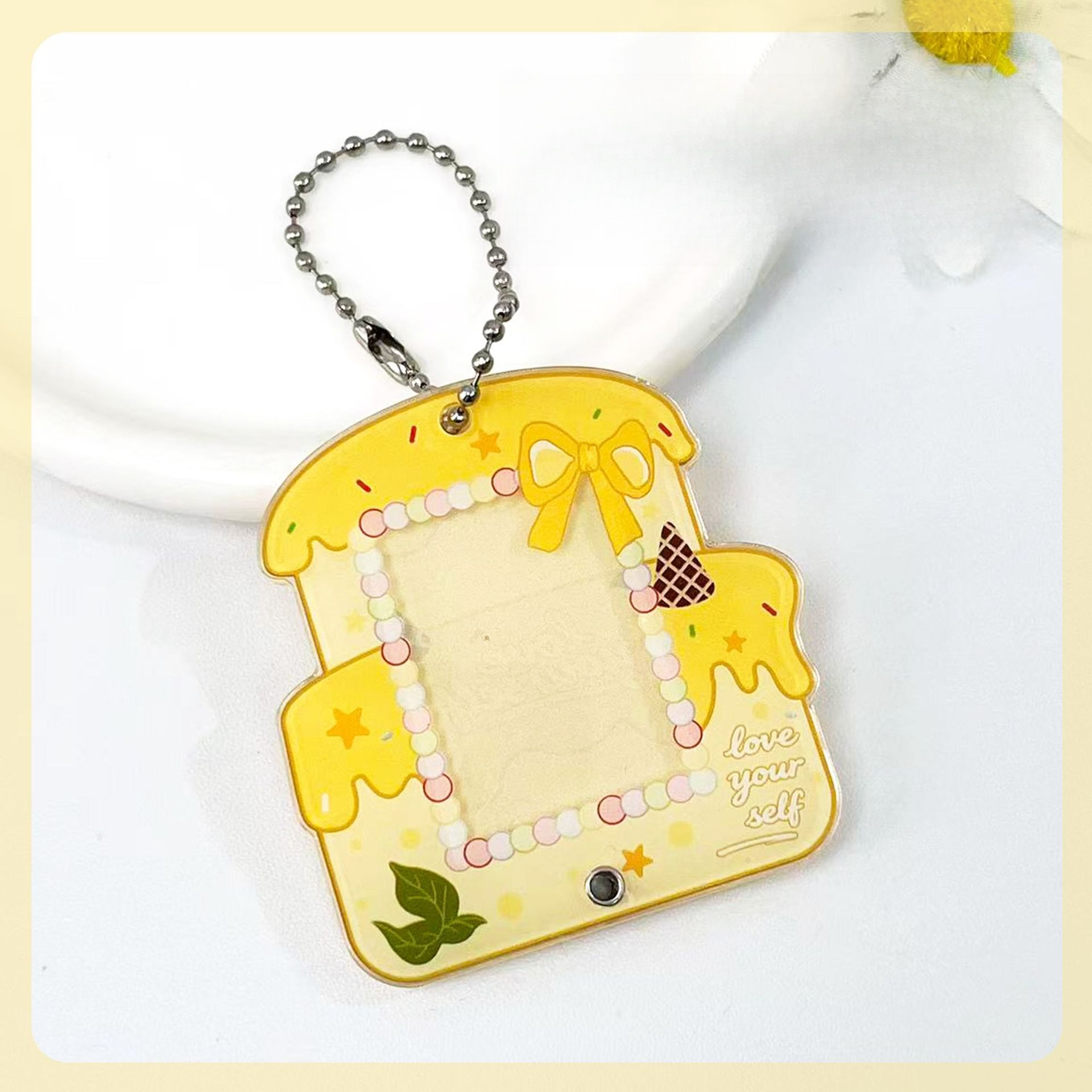 Cute Cake Photo Frame Keychain - Photography Exhibition recensione e prezzo
